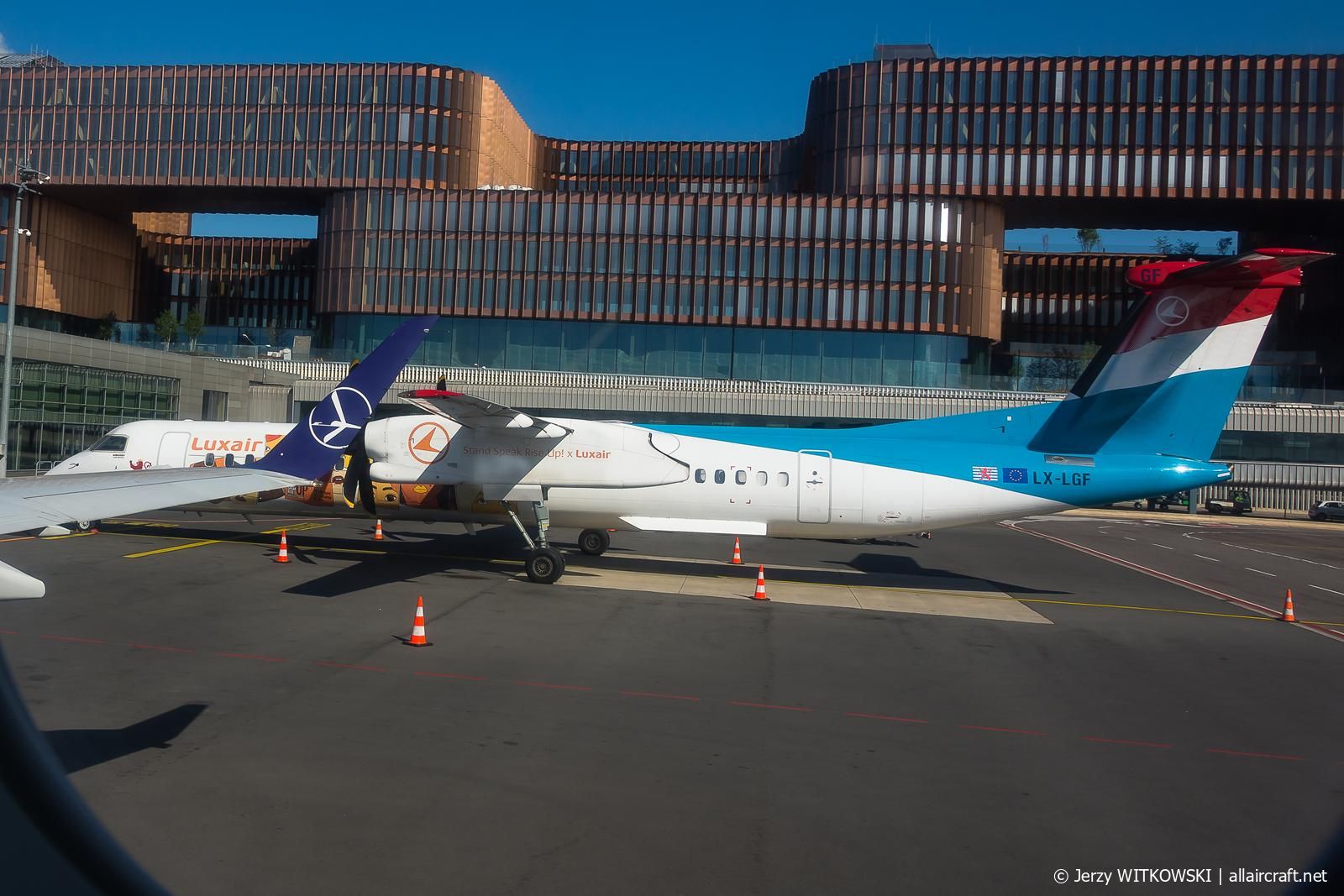 LX-LGF (4349) 2010 Bombardier Dash 8-Q402