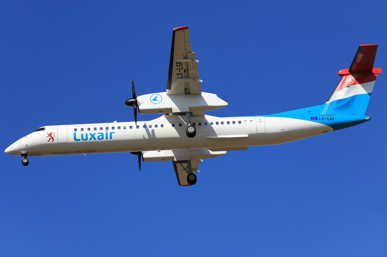 LX-LGF · Bombardier Dash 8-Q402 · (FCO / LIRF)