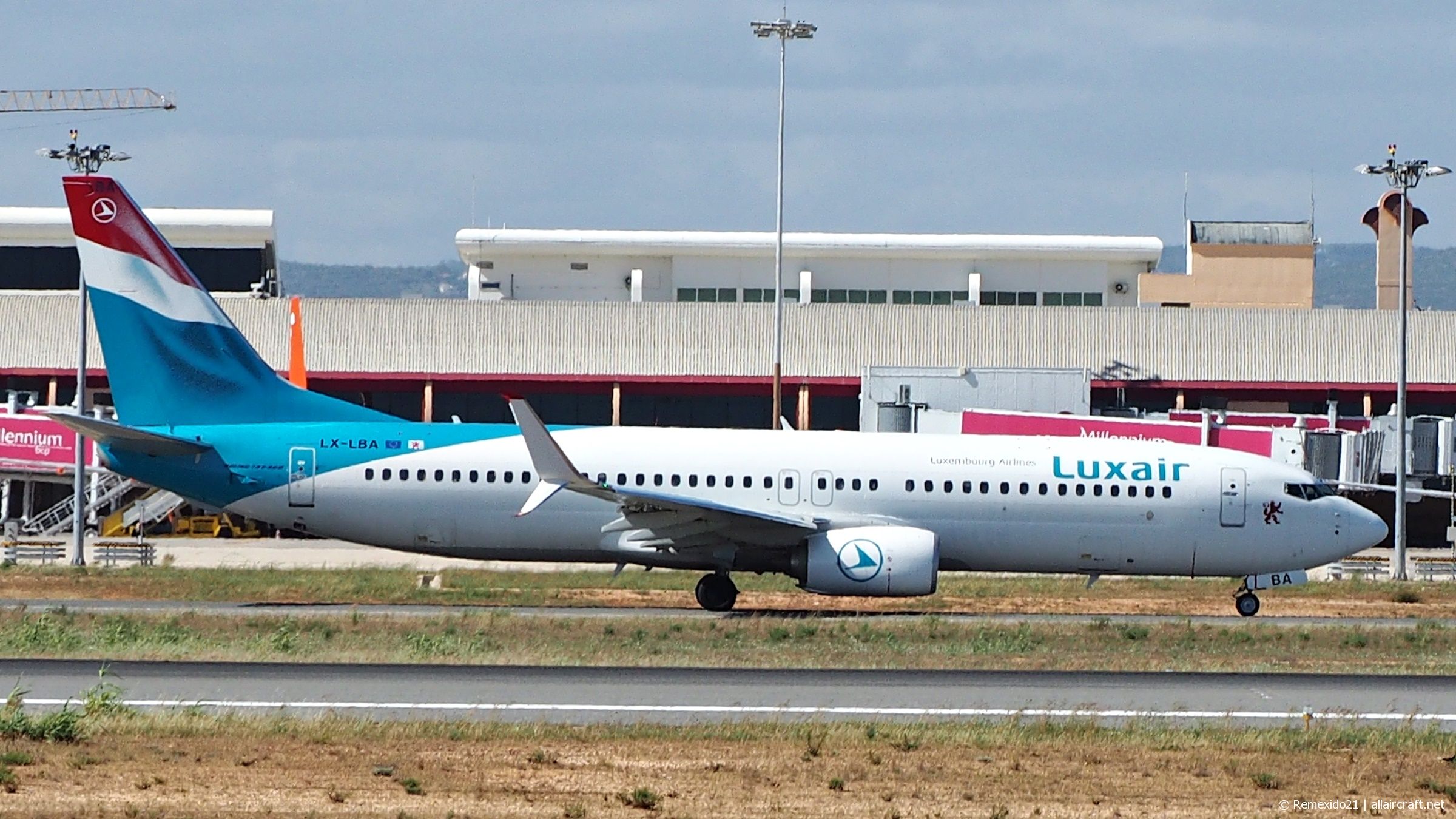 LX-LBA · Boeing 737-8C9(WL) · (FAO / LPFR)
