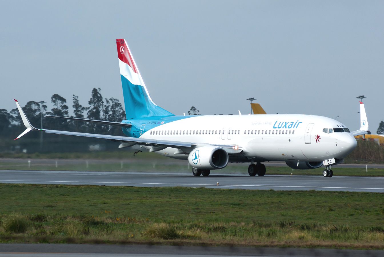 LX-LBA (43537) 2015 Boeing 737-8C9WL