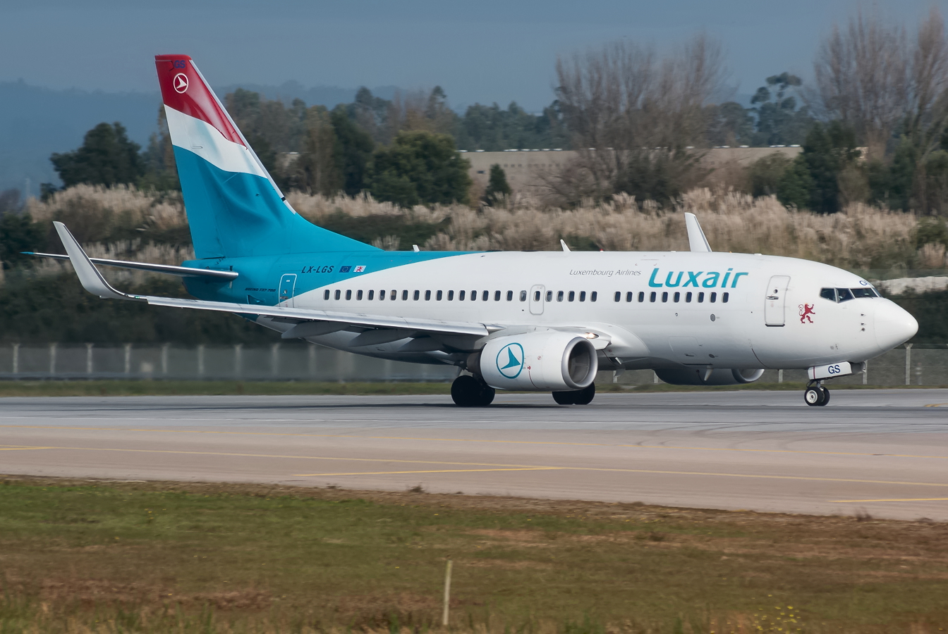 LX-LGS · Boeing 737-7C9(WL) · (OPO / LPPR)
