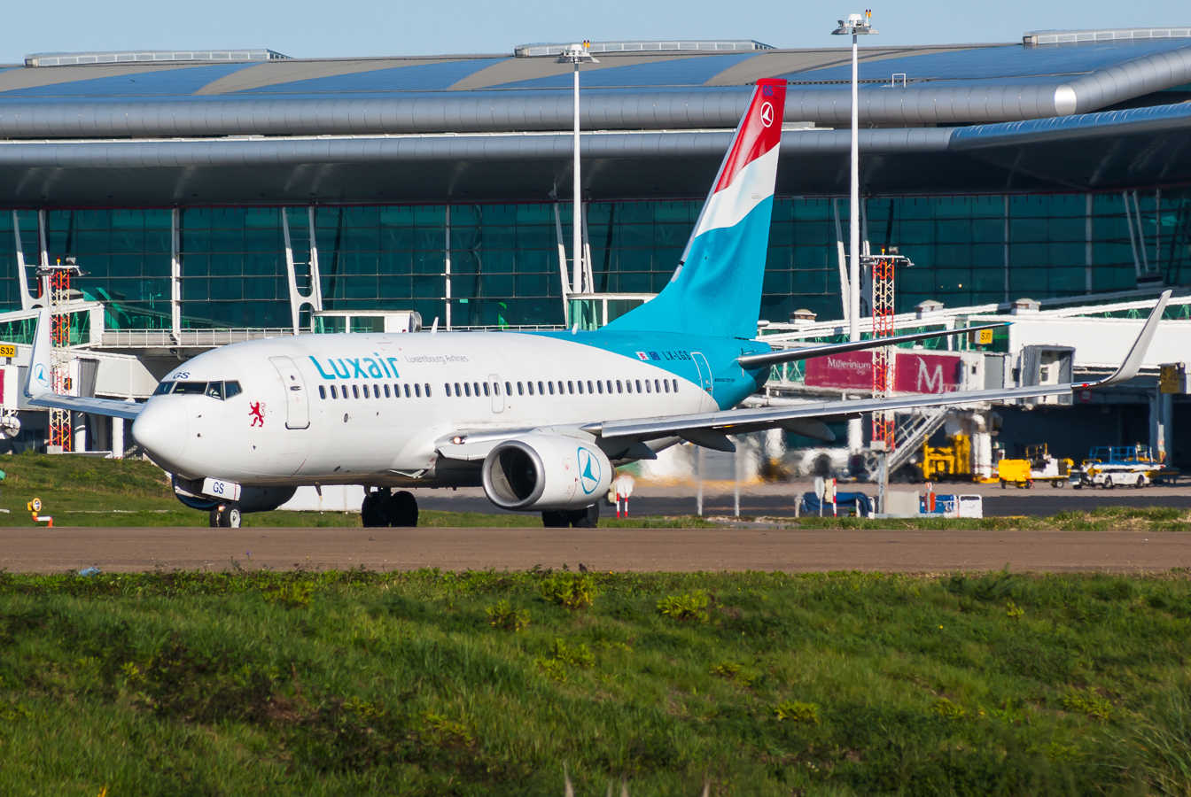 LX-LBA · Boeing 737-8C9(WL) · (OPO / LPPR)