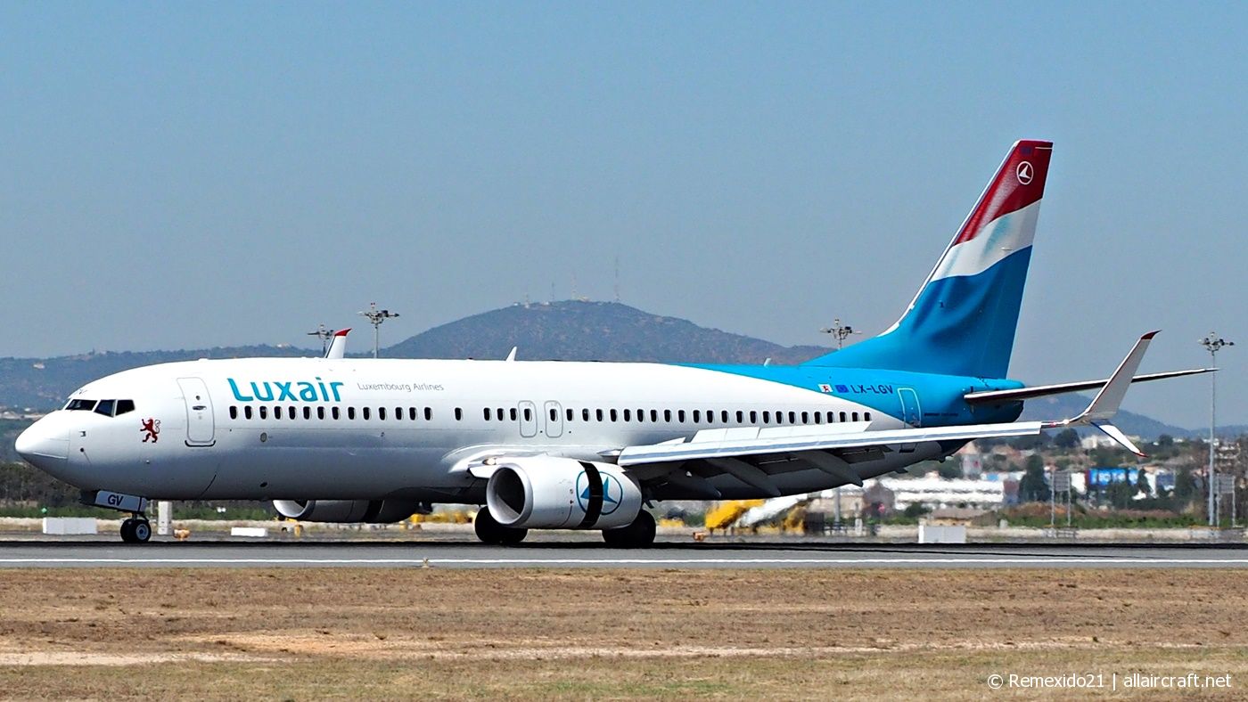 LX-LGV · Boeing 737-8C9(WL) · (FAO / LPFR)
