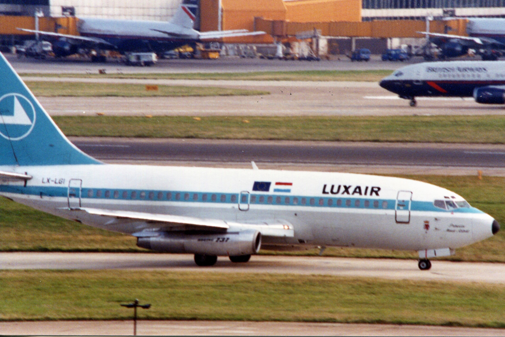 LX-LGI · Boeing 737-2C9 · (LHR / EGLL)