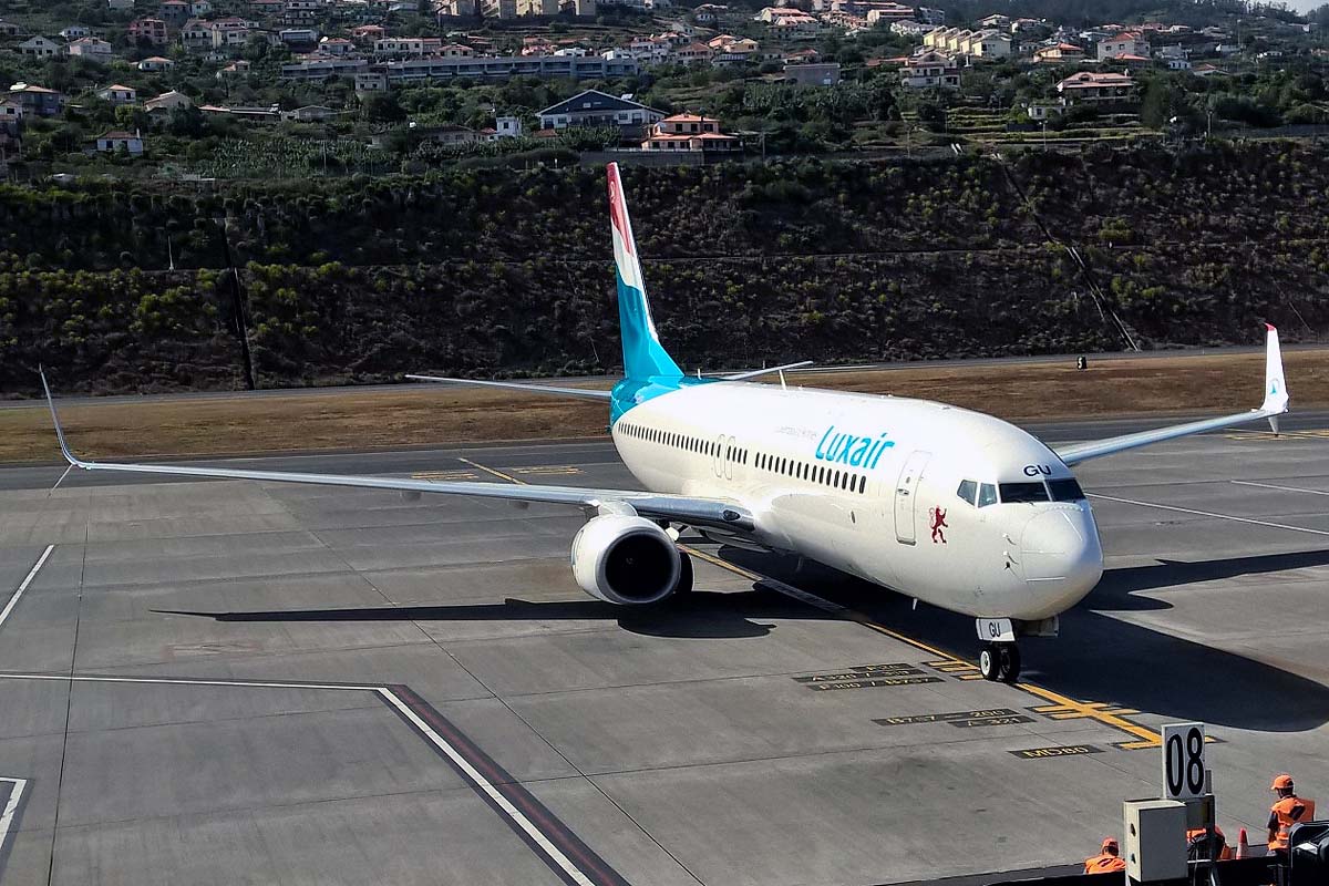 LX-LGU (41047) 2012 Boeing 737-8C9WL