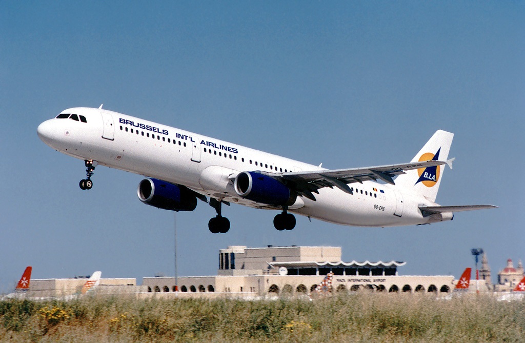 OO-CPS · Airbus A321-131 · (MLA / LMML)