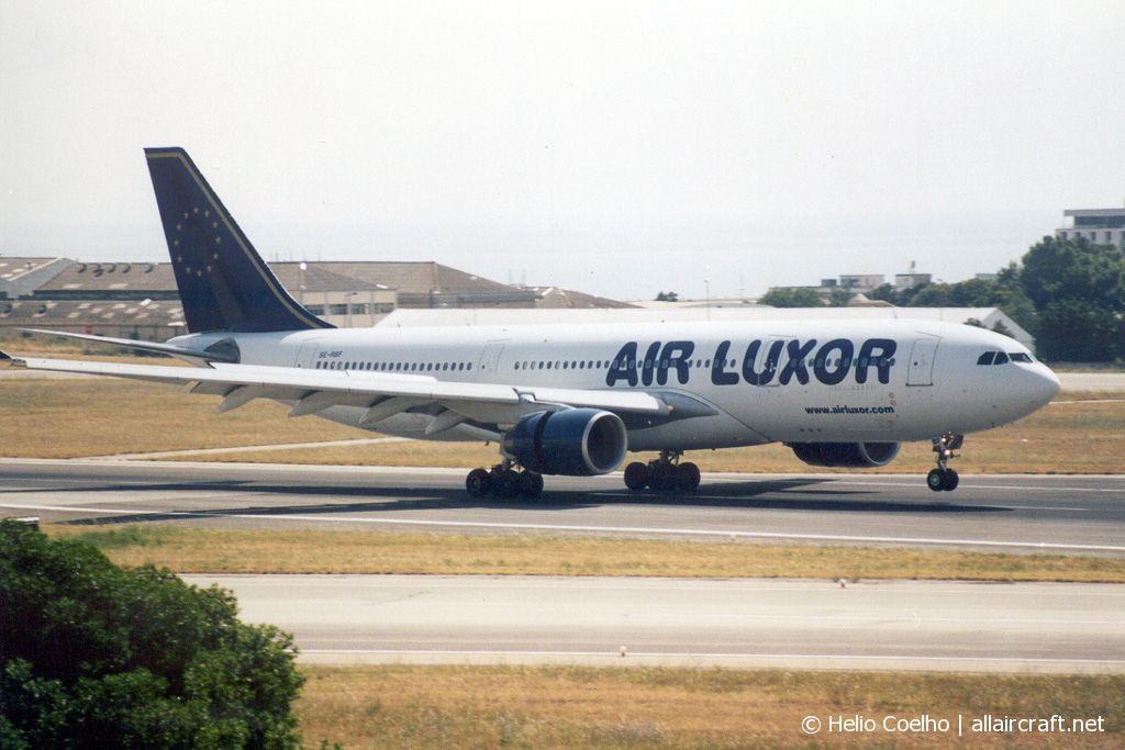 SE-RBF · Airbus A330-223 · (LIS / LPPT)
