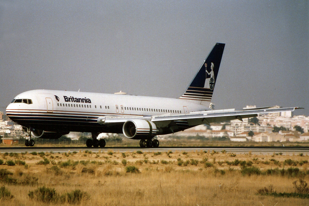 G-BNCW · Boeing 767-204 · (FAO / LPFR)