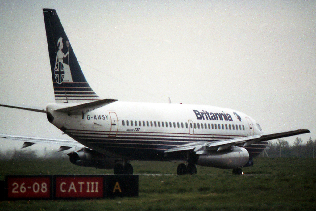 G-AWSY (cn 20236) Boeing 737-204