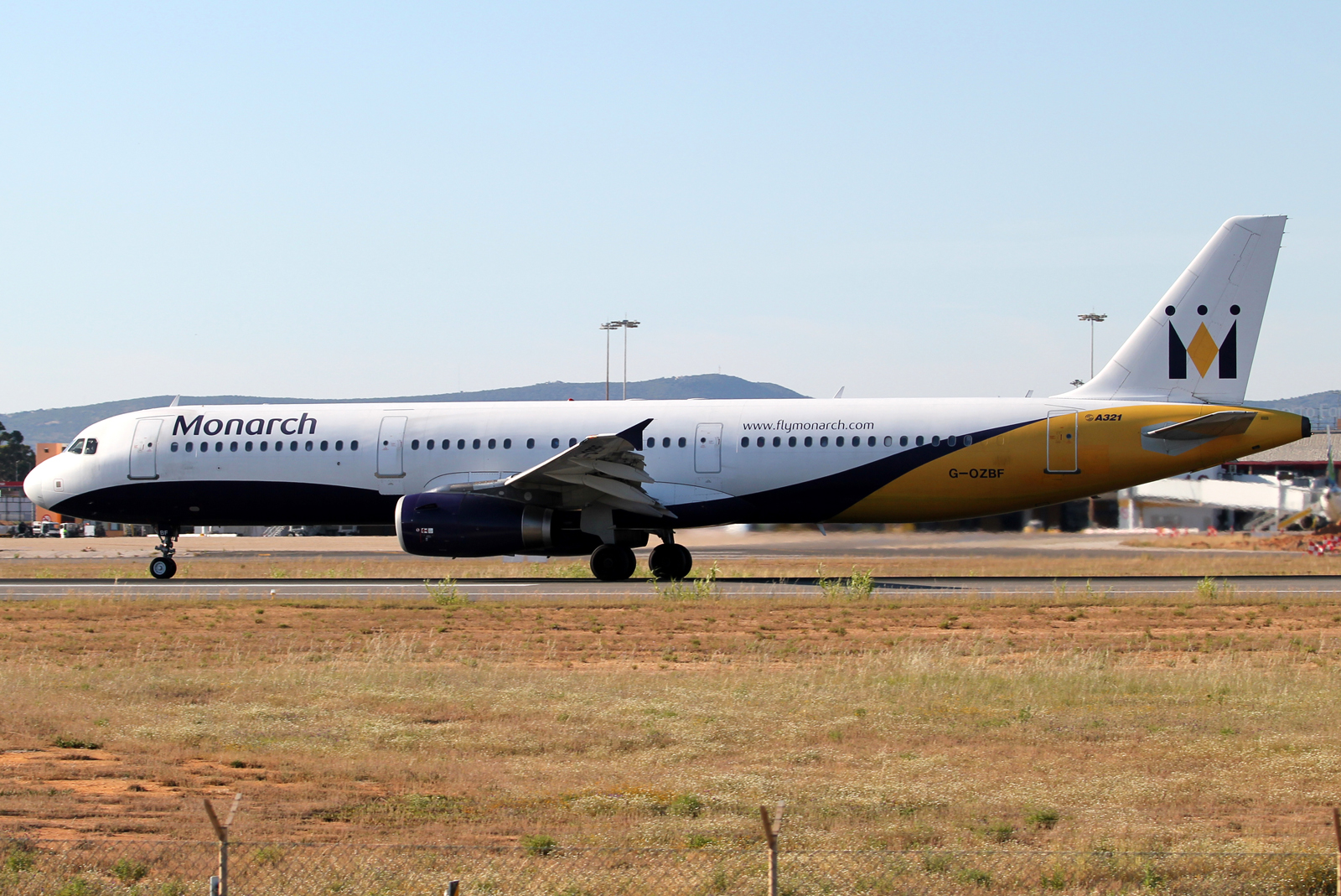 G-OZBF · Airbus A321-231 · (FAO / LPFR)