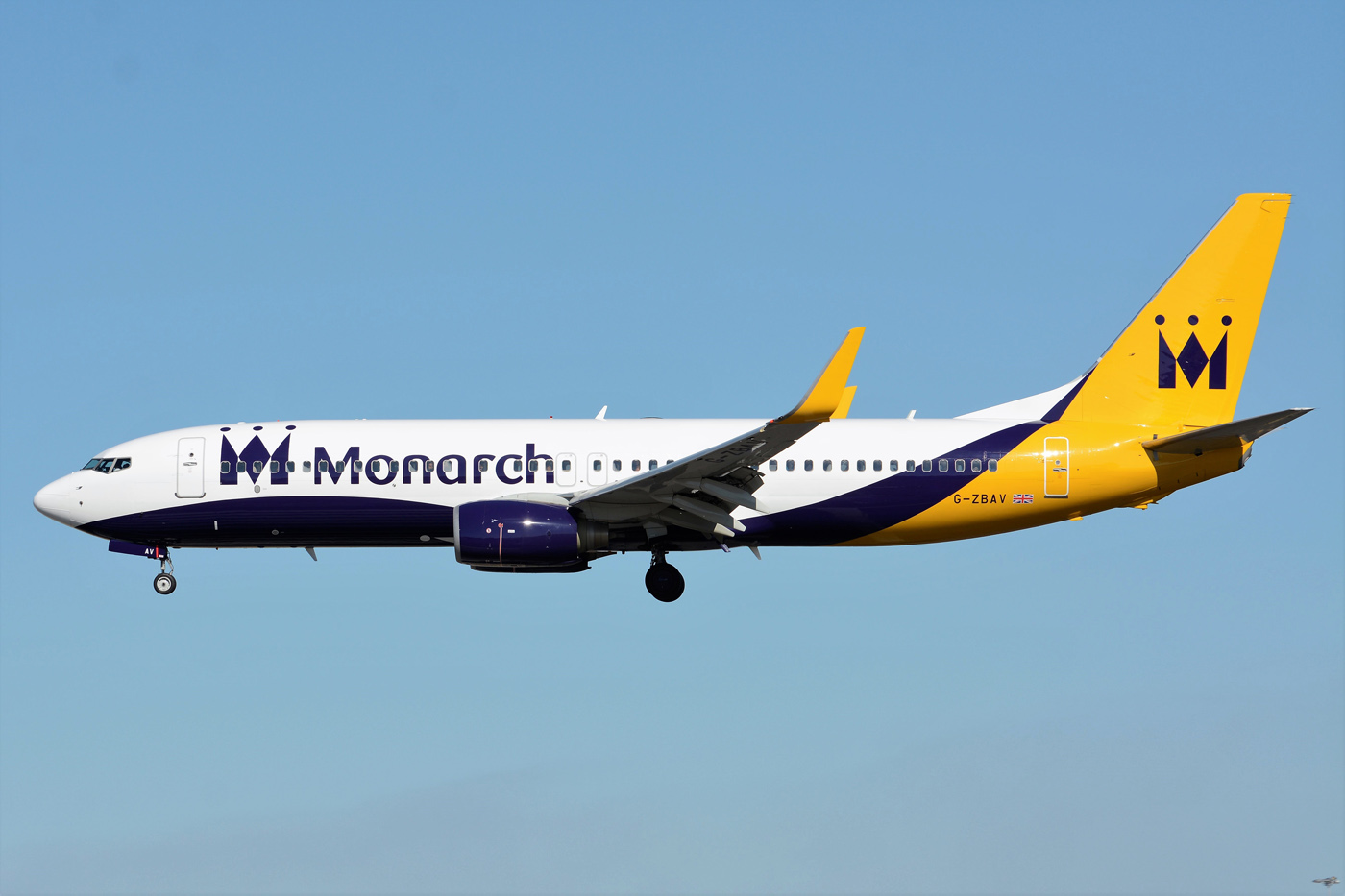 G-ZBAV · Boeing 737-82R(WL) · (LIS / LPPT)