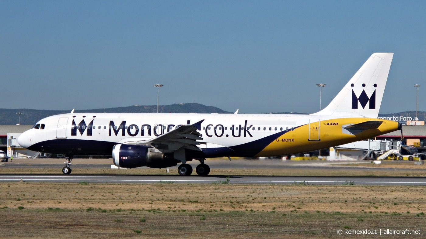 G-MONX · Airbus A320-212 · (FAO / LPFR)
