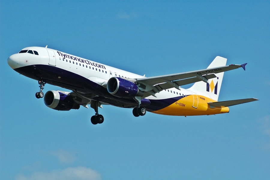 G-OZBK · Airbus A320-214 · (LIS / LPPT)