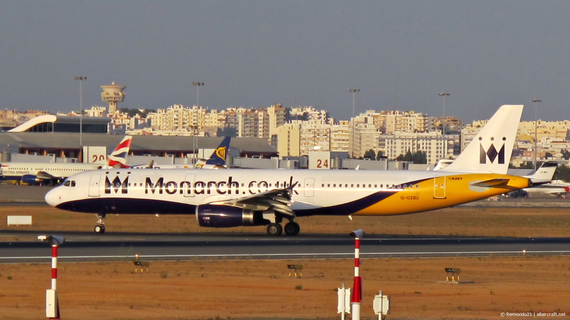 G-OZBU · Airbus A321-231 · (FAO / LPFR)