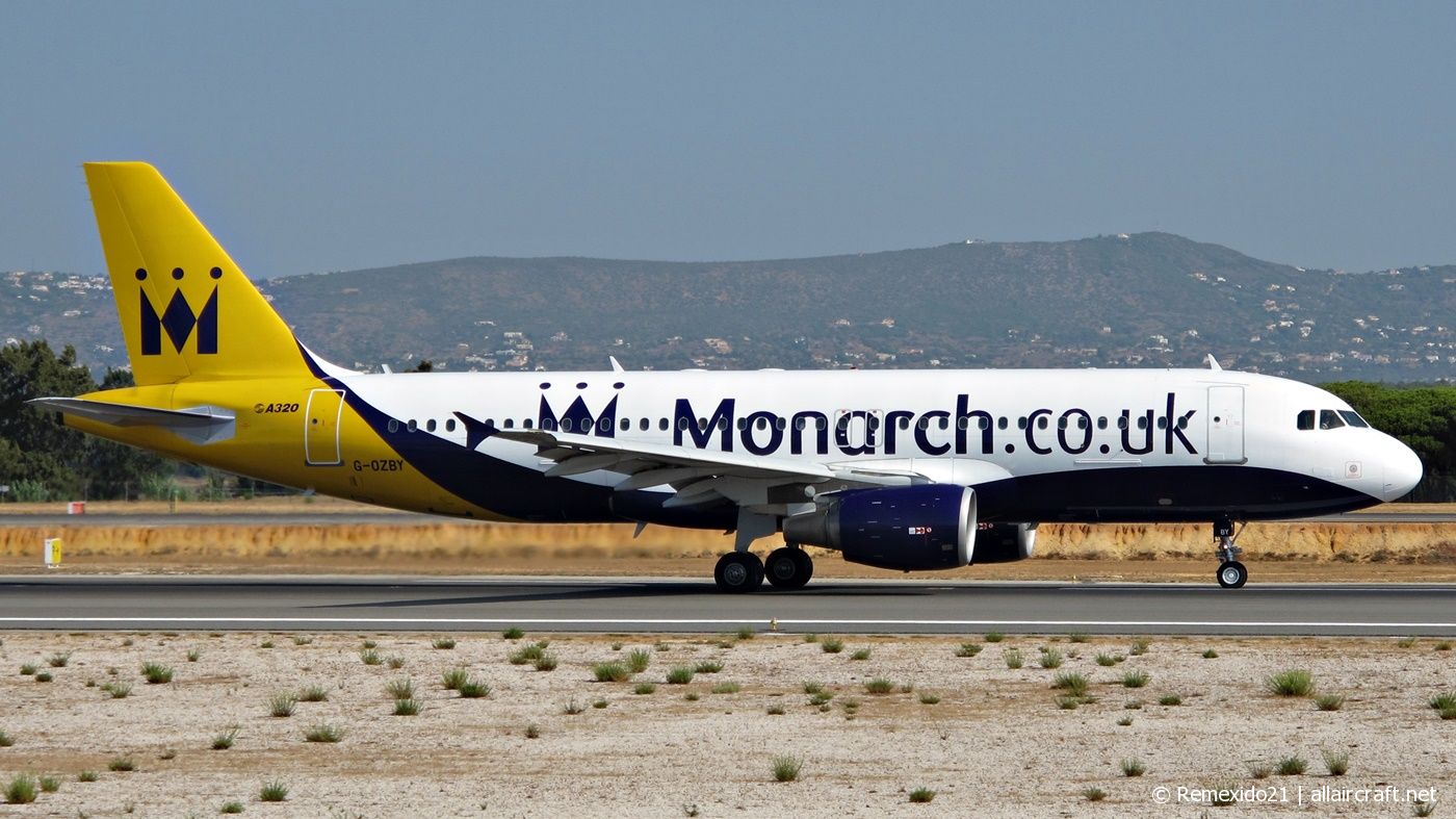 G-OZBY (1320) 2000 Airbus A320-214