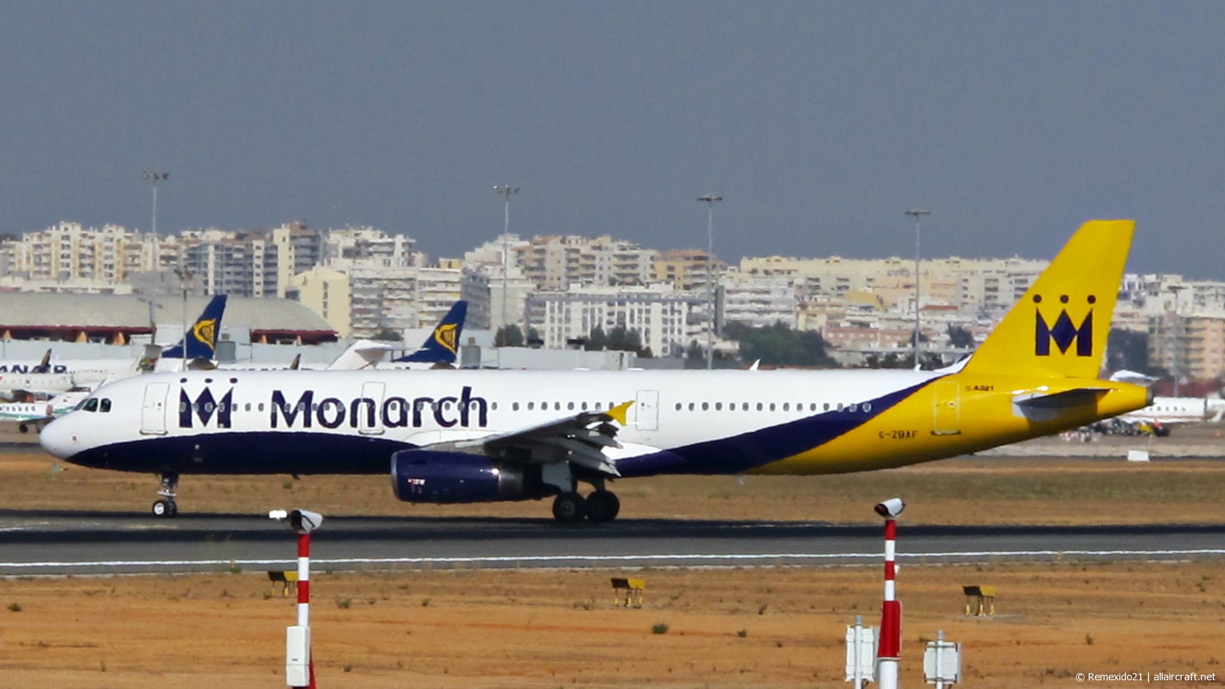 G-ZBAF · Airbus A321-231 · (FAO / LPFR)