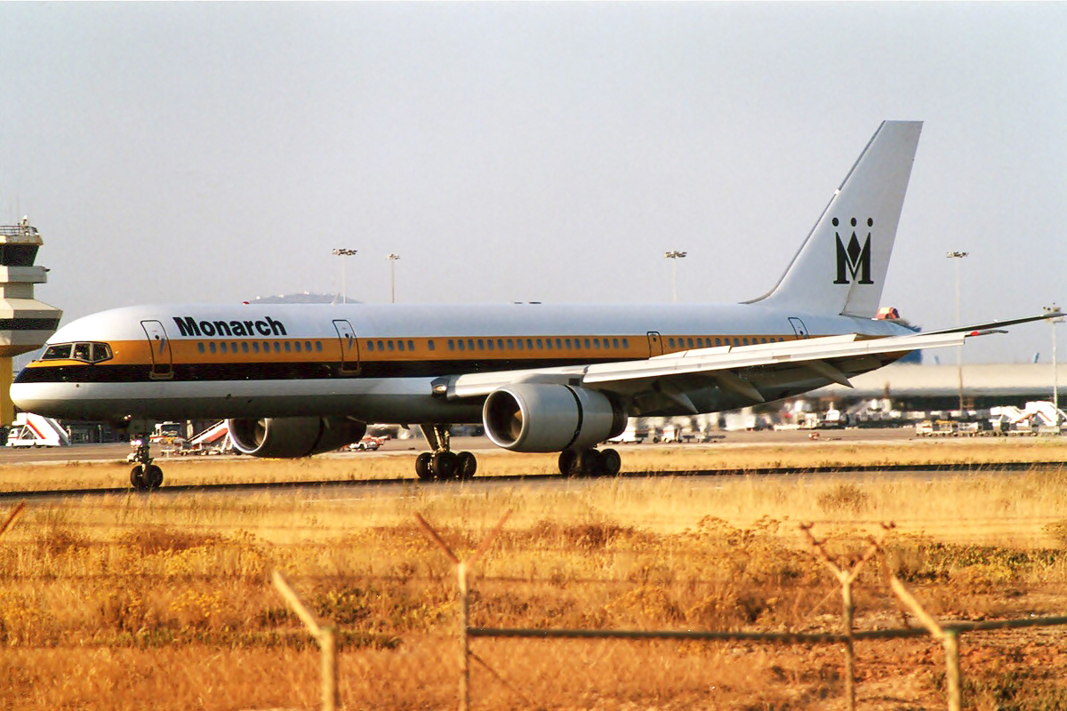 G-MONC · Boeing 757-2T7 · (FAO / LPFR)