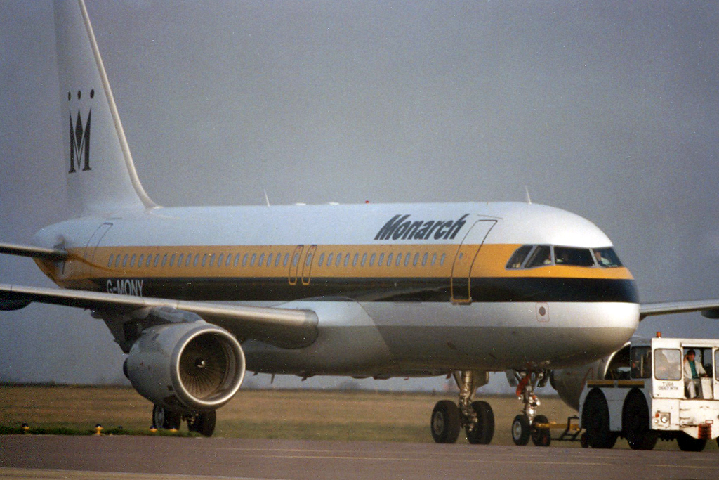 G-MONY · Airbus A320-212 · (LTN / EGGW)