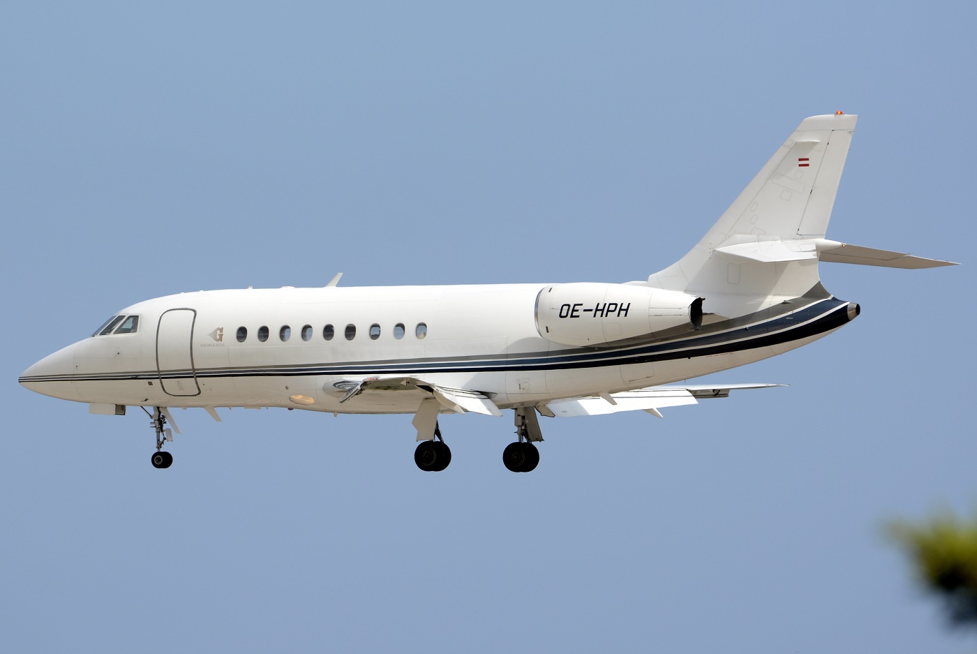 OE-HPH (209) 2003 Dassault Falcon 2000