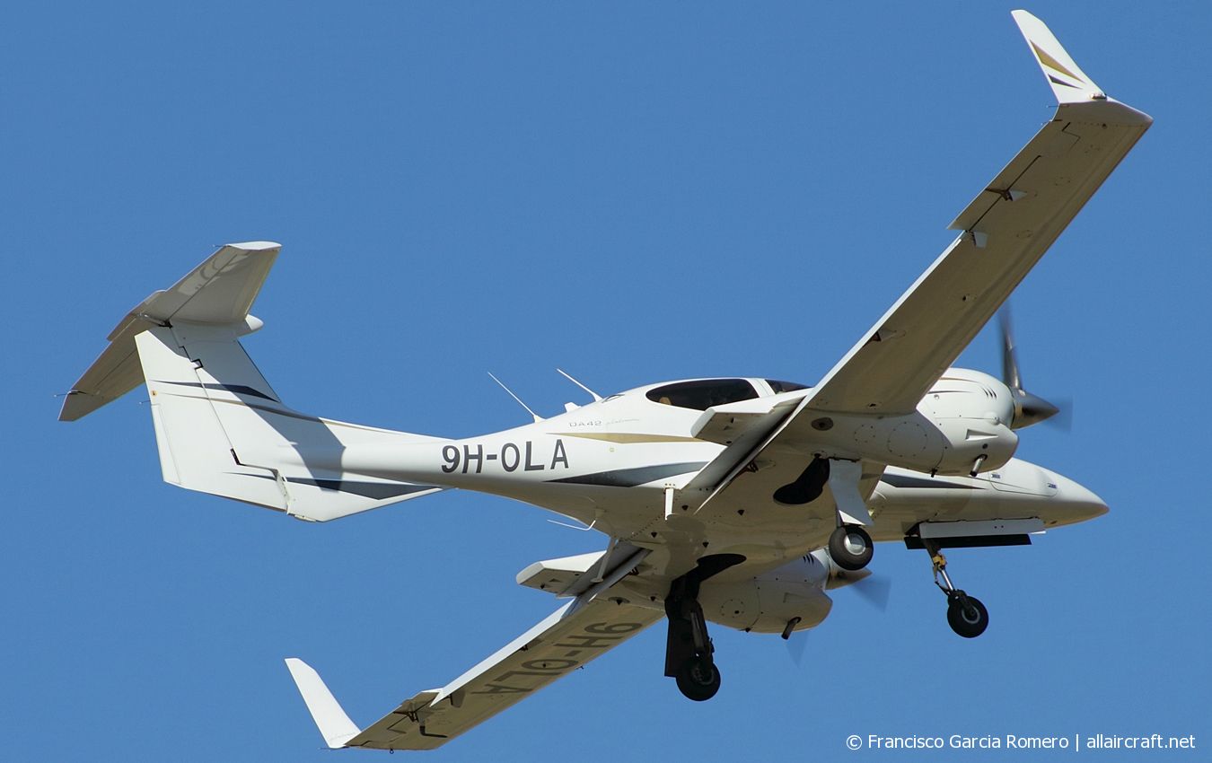 9H-OLA · Diamond DA-42 Twin Star · (LPA / GCLP)