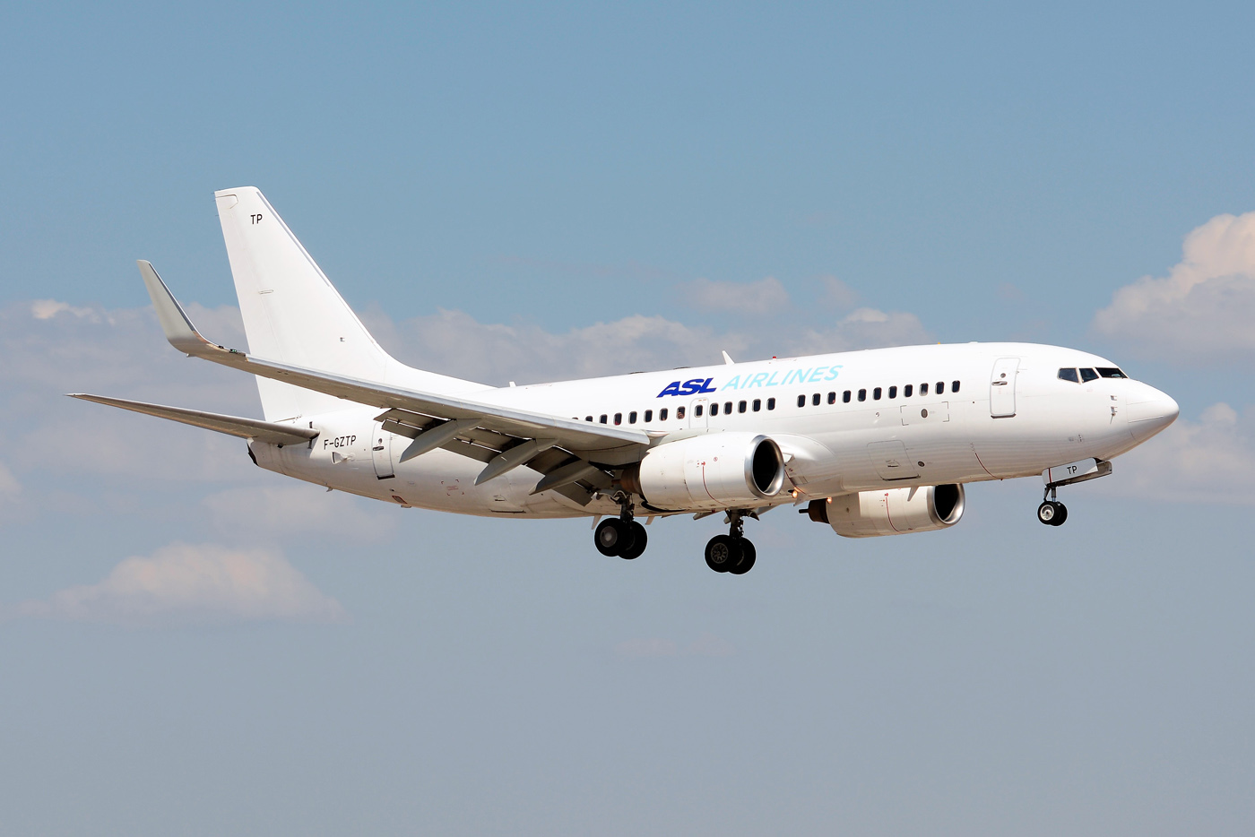 F-GZTP (cn 29370) Boeing 737-71B