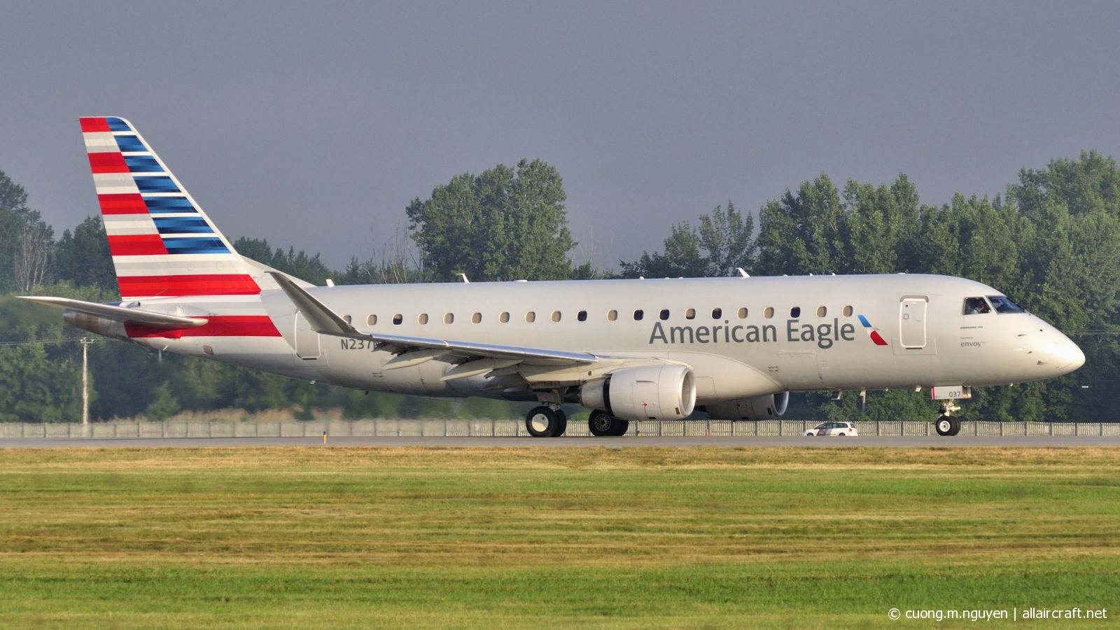 N237NN (17000575) Embraer 170-200LR