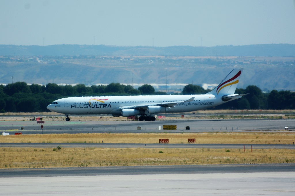 EC-MFA (212) 1998 Airbus A340-313X
