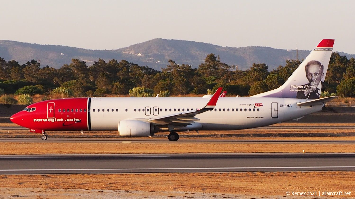 EI-FHA (39012) 2012 Boeing 737-8JP WL