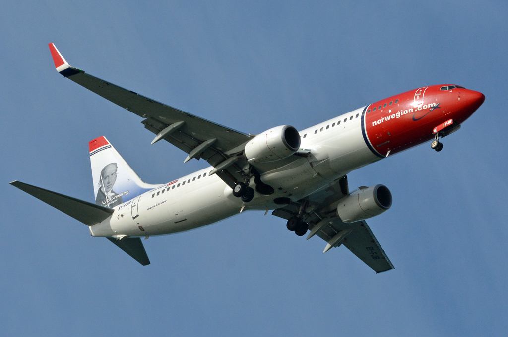 EI-FJB (42081) 2015 Boeing 737-8JP WL