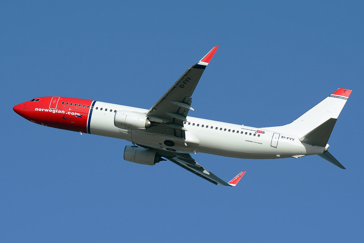 EI-FVV (42281) 2017 Boeing 737-8JP(WL)