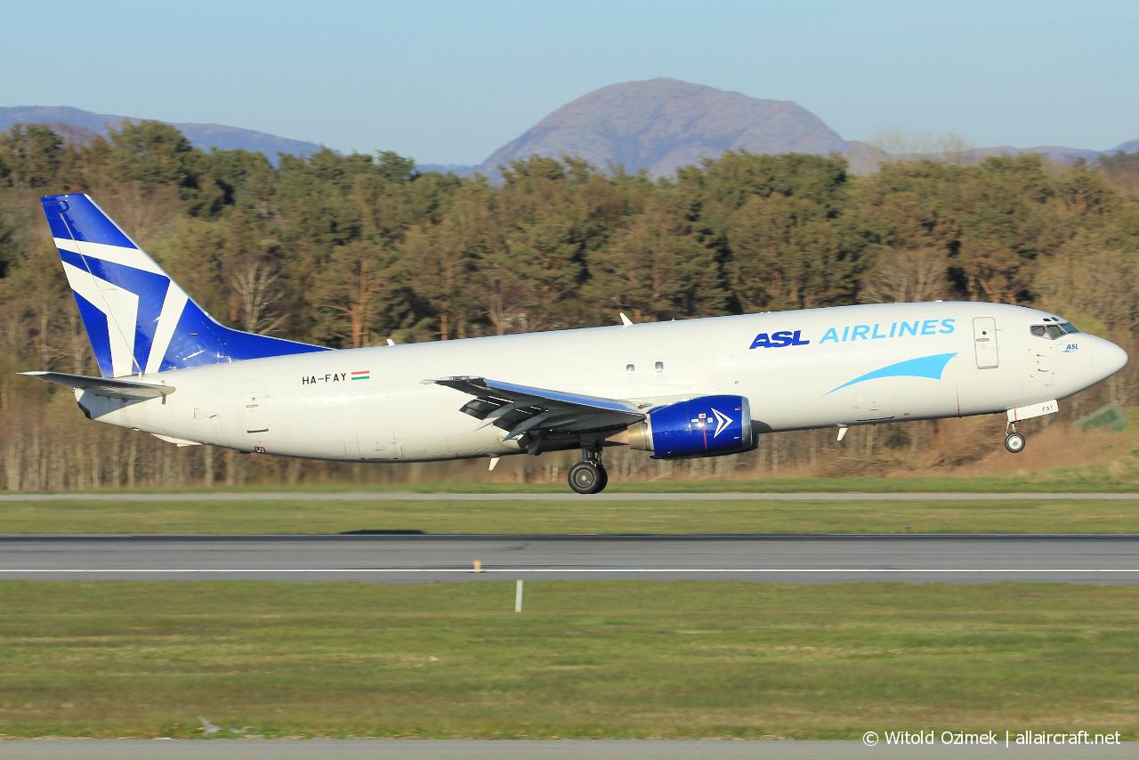 HA-FAY · Boeing 737-429(SF) · (SVG / ENZV)
