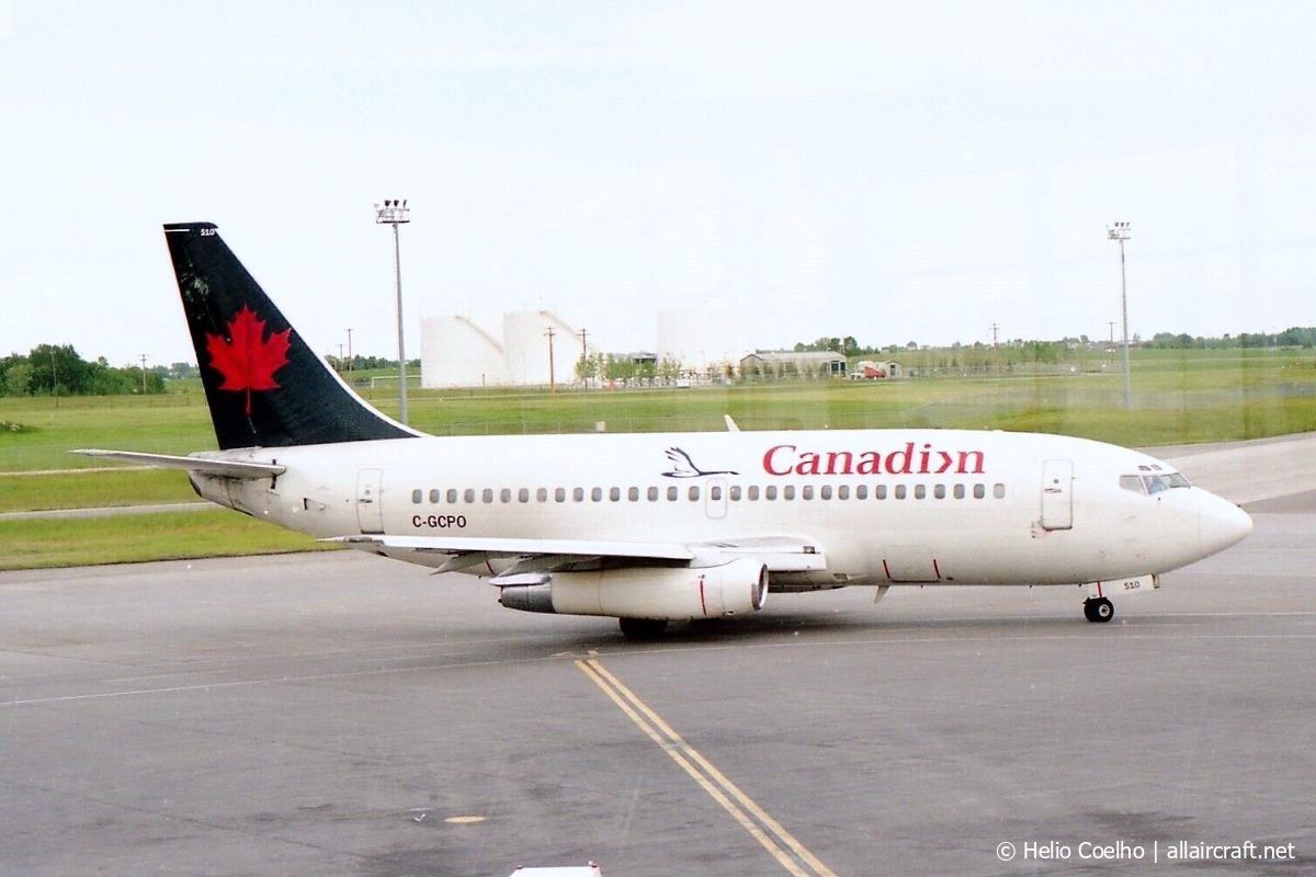 C-GCPO (21718) 1979 Boeing 737-217(A)
