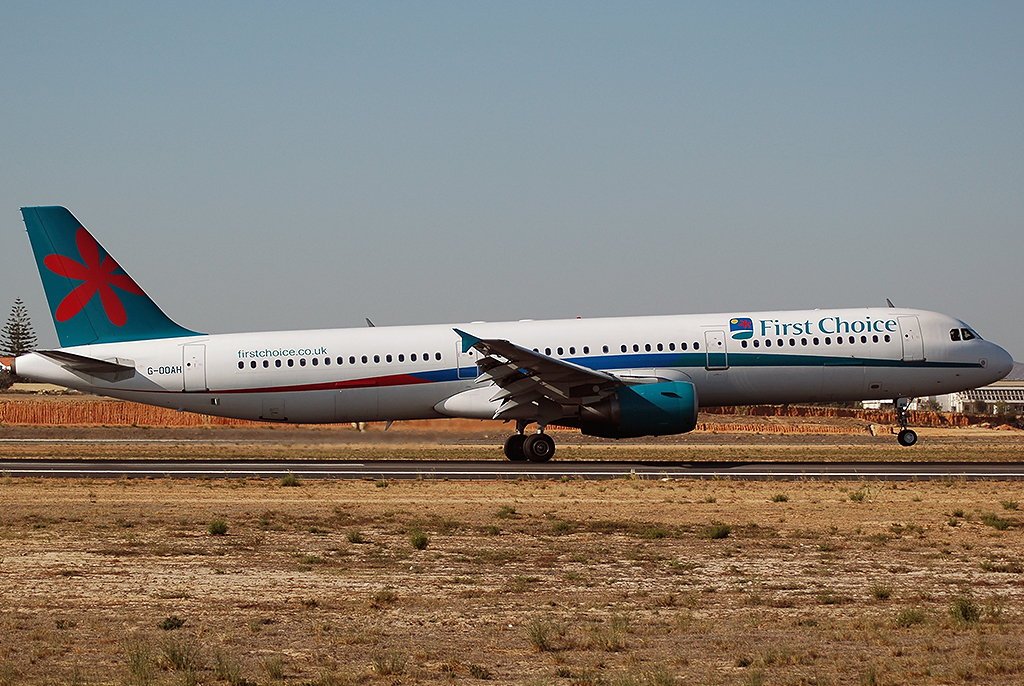 G-OOAH (781) 1998 Airbus A321-211
