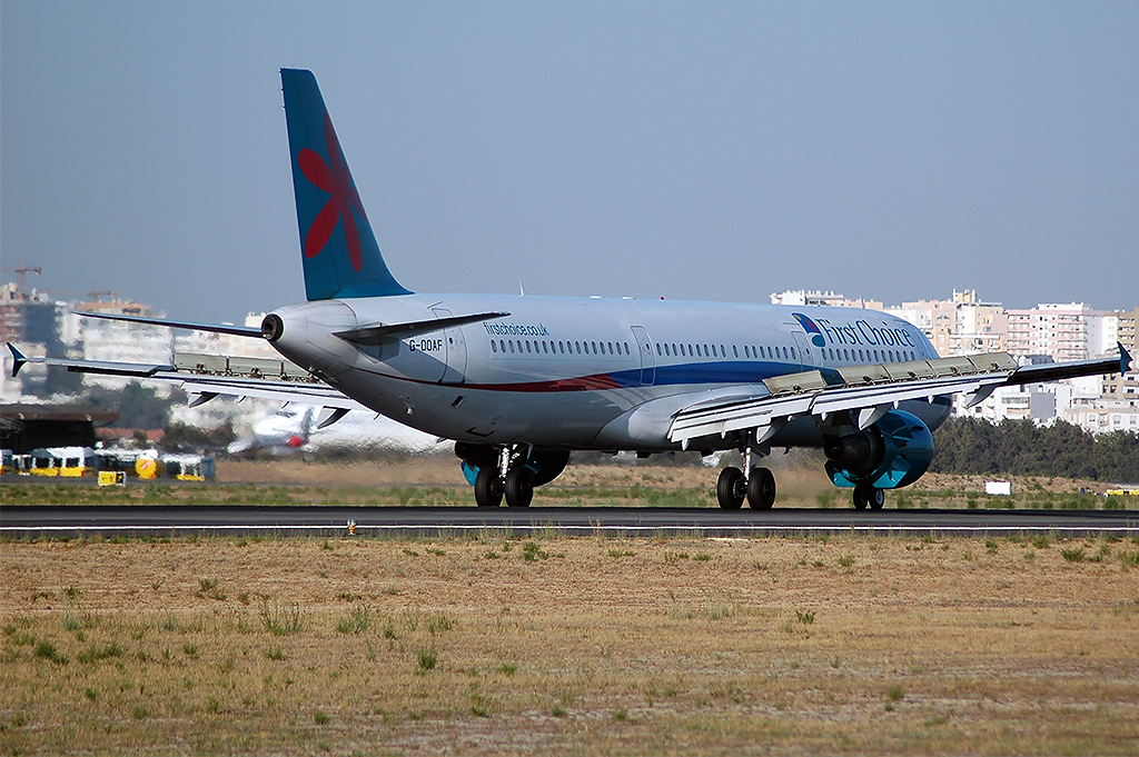G-OOAF (677) 1997 Airbus A321-211