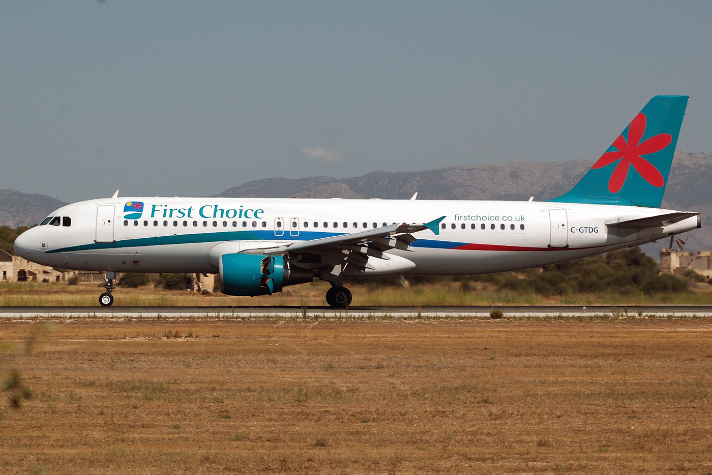 C-GTDG (1571) 2001 Airbus A320-214