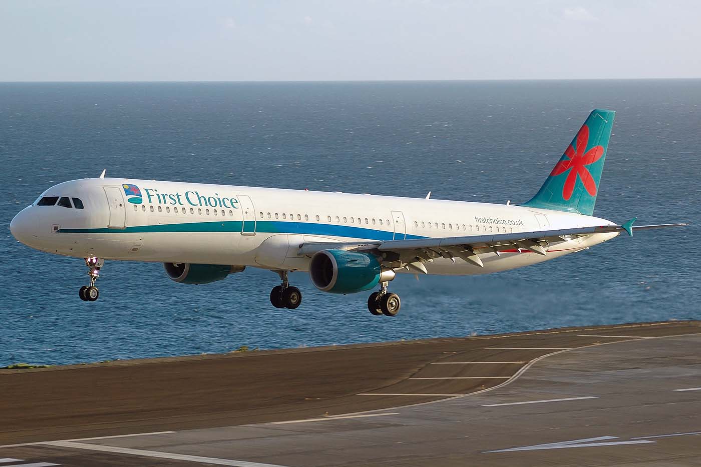 G-OOAV (1720) 2002 Airbus A321-211
