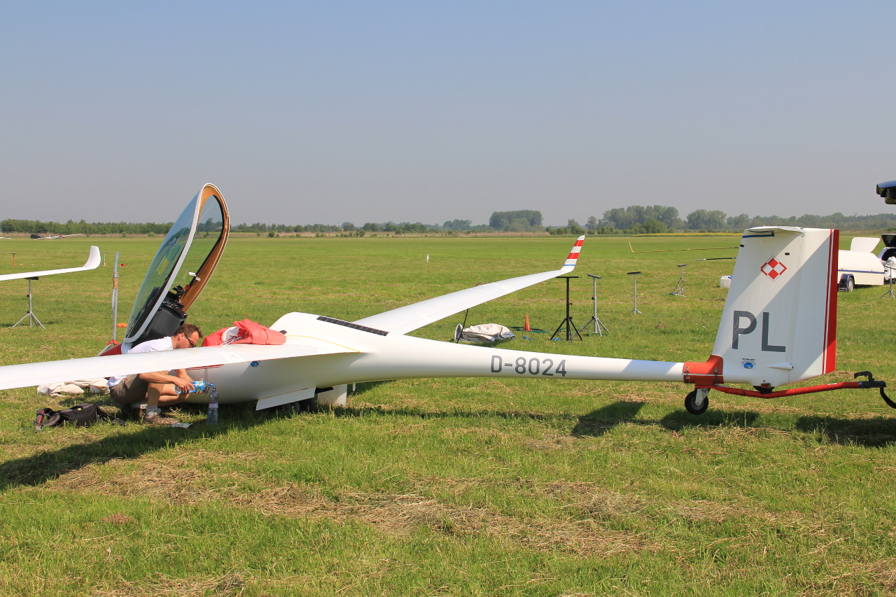 D-8024 · Schleicher ASG-29 · (EPST)