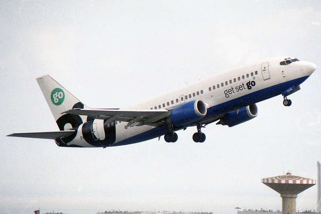 G-IGOK (28594) 1999 Boeing 737-36N