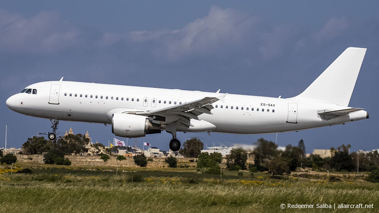 ES-SAV · Airbus A320-214 · (MLA / LMML)