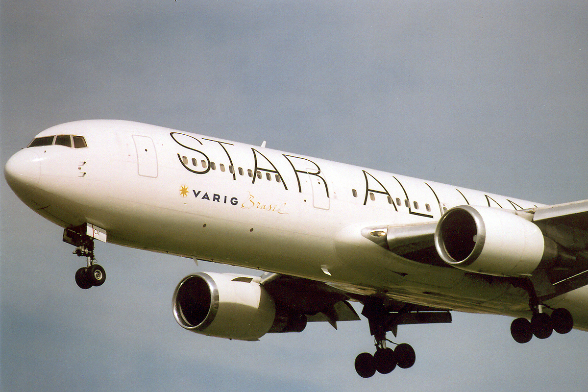 PP-VOI · Boeing 767-341/ER · (LIS / LPPT)