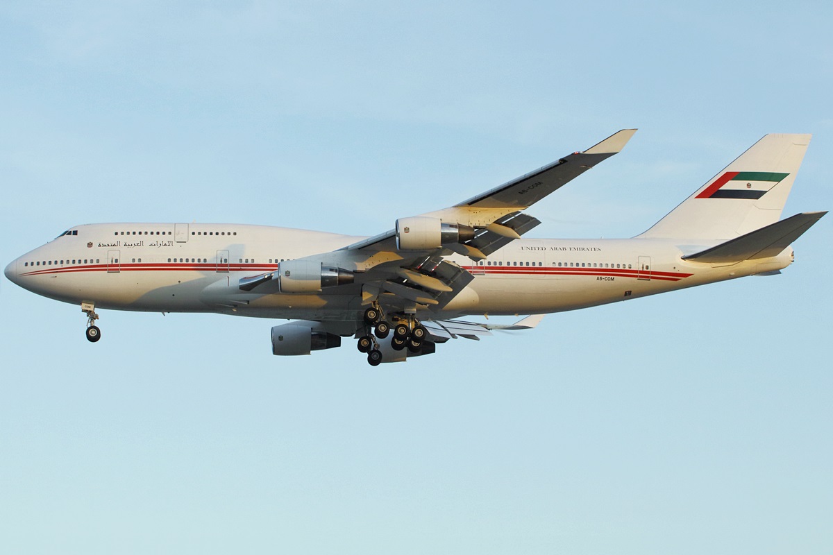A6-COM · Boeing 747-433(M) · (LPA / GCLP)