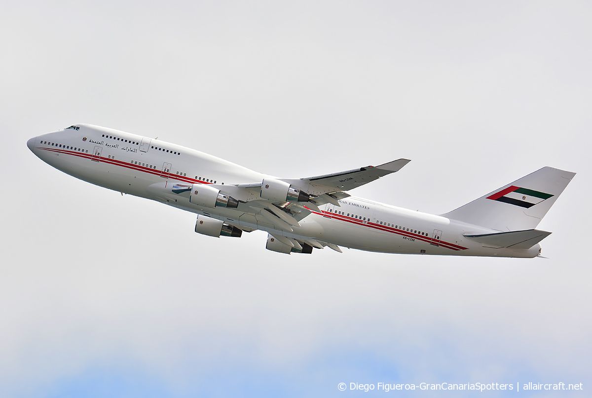 A6-COM (25074) 1991 Boeing 747-433(M)