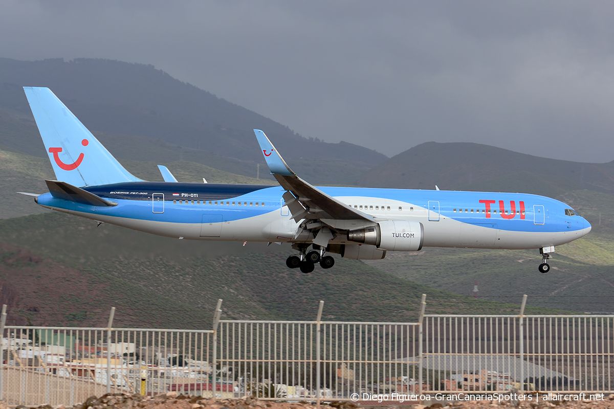 PH-OYI (29138) 2000 Boeing 767-304 ER WL