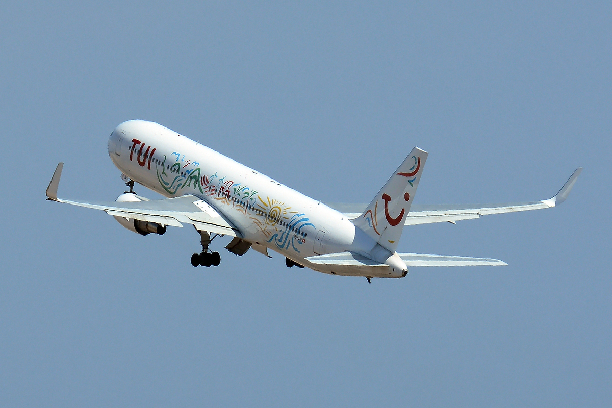 HB-JJF · Boeing 767-316(ER)(WL) · (LPA / GCLP)