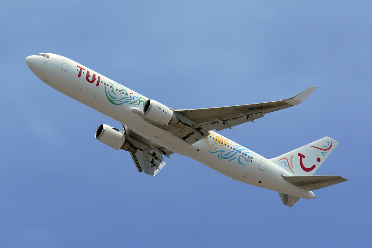 HB-JJF · Boeing 767-316(ER)(WL) · (LPA / GCLP)