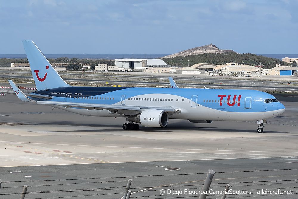 PH-OYJ (29384) 2000 Boeing 767-304(ER)(WL)