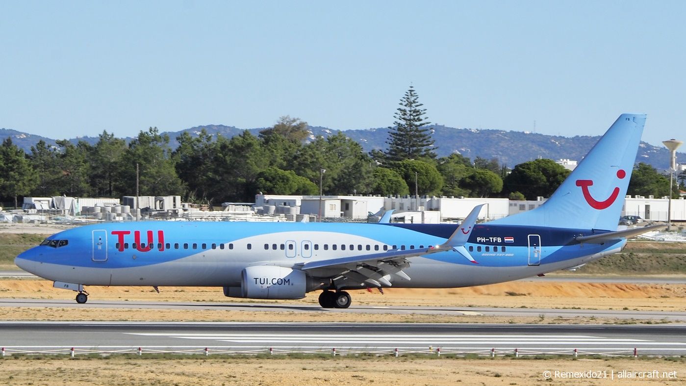 PH-TFB · Boeing 737-8K5(WL) · (FAO / LPFR)