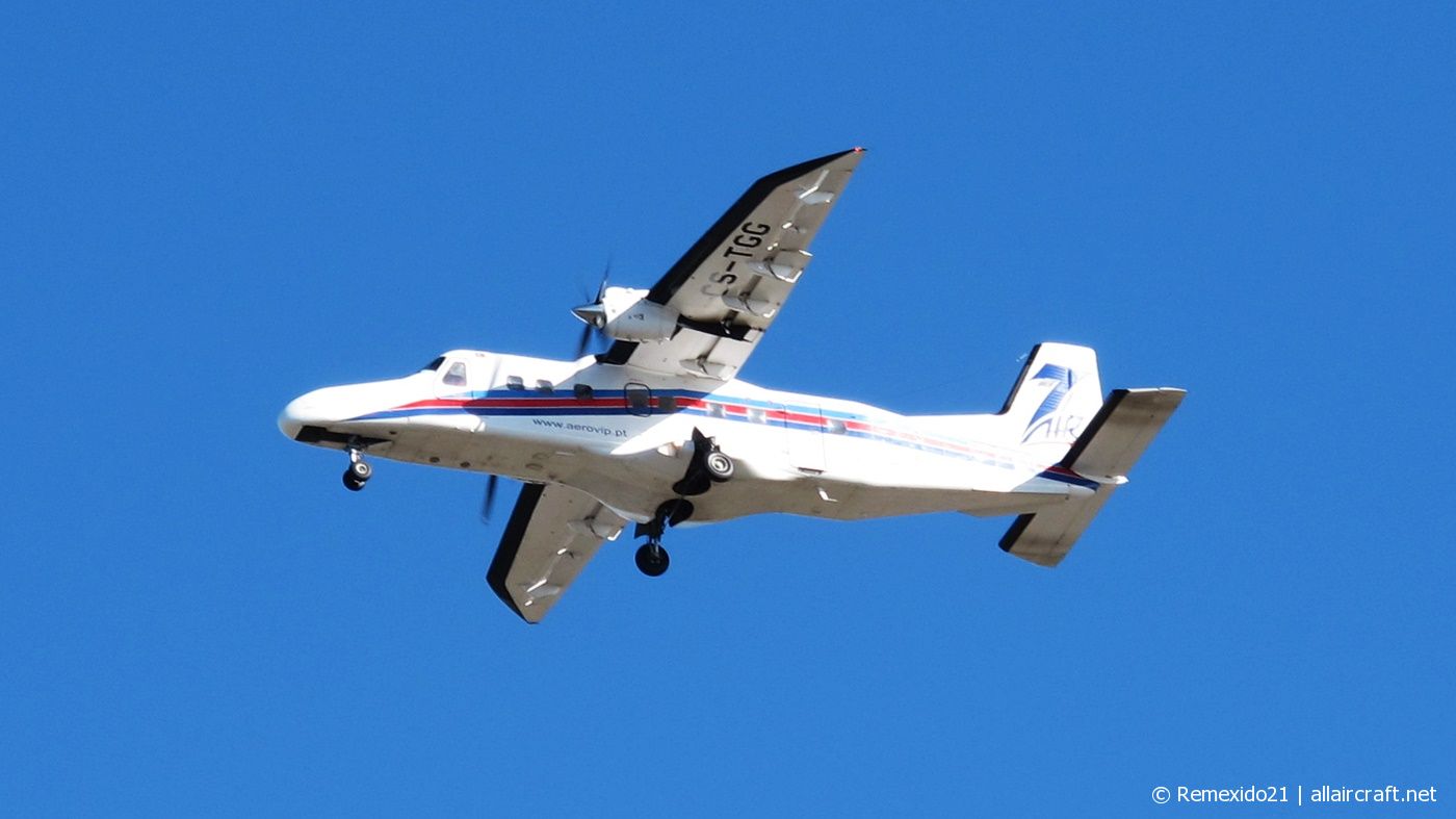 CS-TGG · Dornier Do-228-202 · (FAO / LPFR)