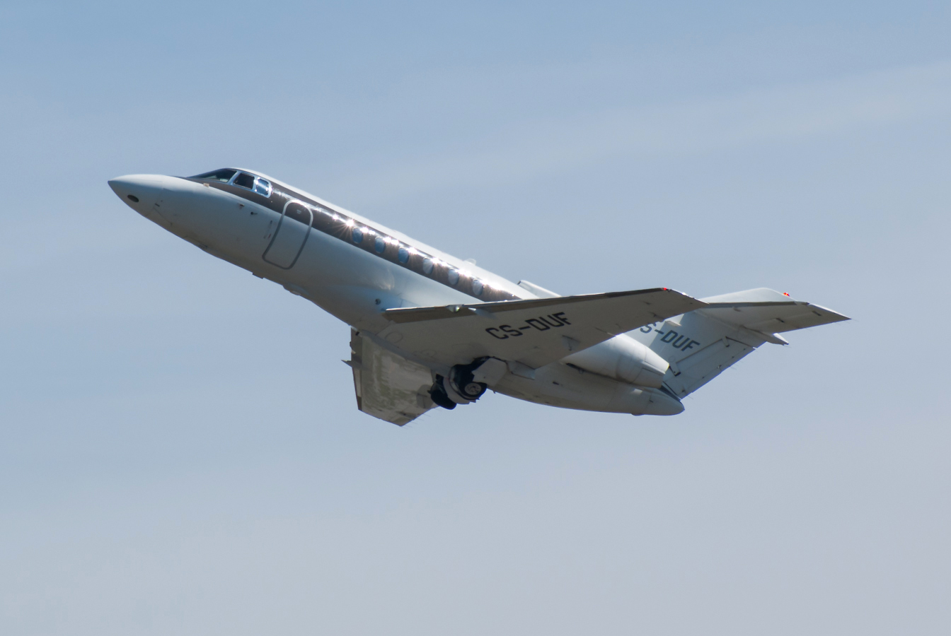 CS-DUF · Hawker Beechcraft 750 · (OPO / LPPR)