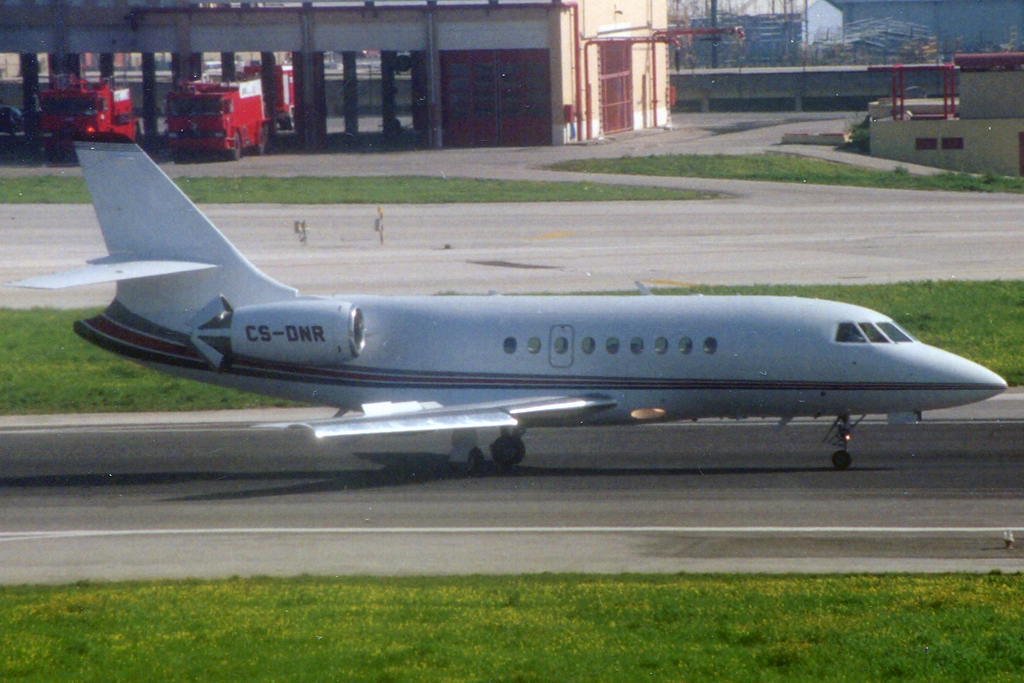 CS-DNR · Dassault Falcon 2000 · (LIS / LPPT)